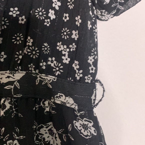TOPSHOP romantic Ruffle faux wrap short sleeve black flower print dress 4 - Picture 8 of 9